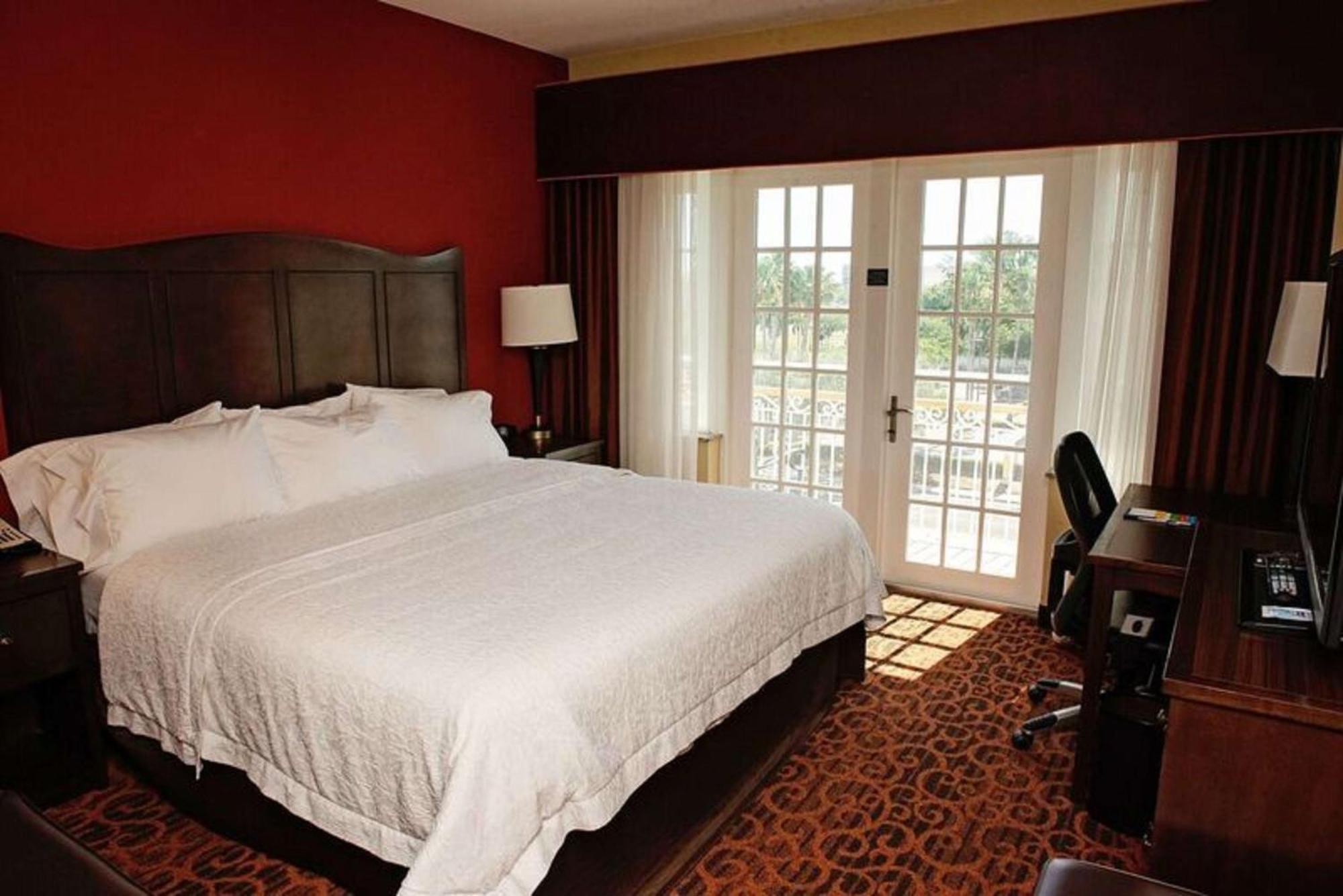 Hotel Hampton &